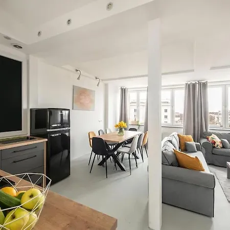 New Skyline Penthouse Apartment