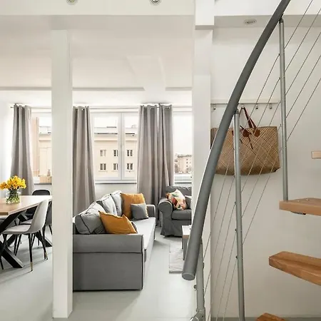 公寓 New Skyline Penthouse 华沙